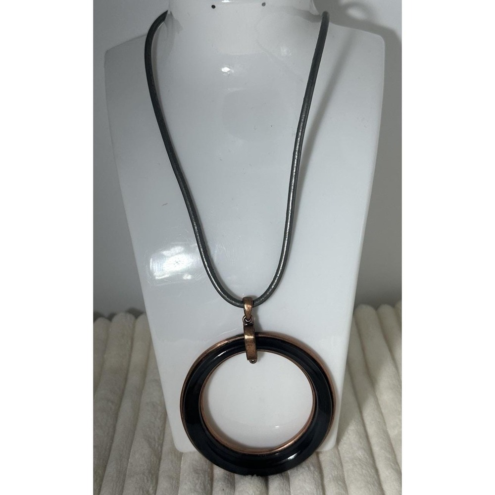 Chico's 16" Black & Gray Stunning Circle Necklace With Copper Pendant **READ